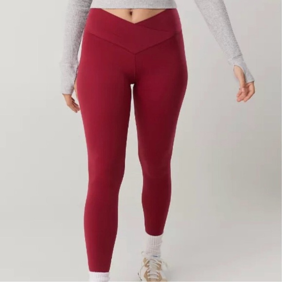 Aerie Cherry Tart Sports Bra and Crossover Leggings Set - Picture 2 of 6
